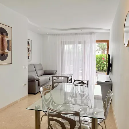 Playa Del Duque Beachside - Renovated 1br Pd1 アパート *