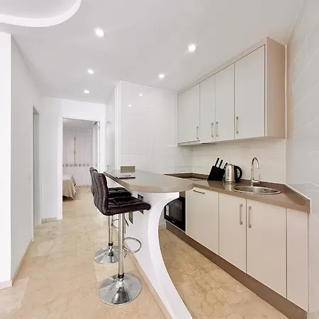 Playa Del Duque Beachside - Renovated 1br Pd1 アパート アデヘ