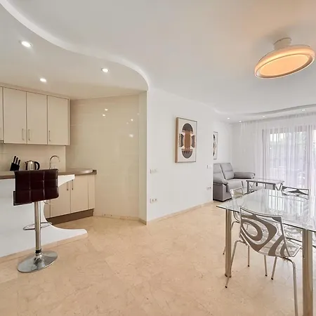 Playa Del Duque Beachside - Renovated 1br Pd1 *