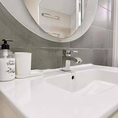 アパート Playa Del Duque Beachside - Renovated 1br Pd1