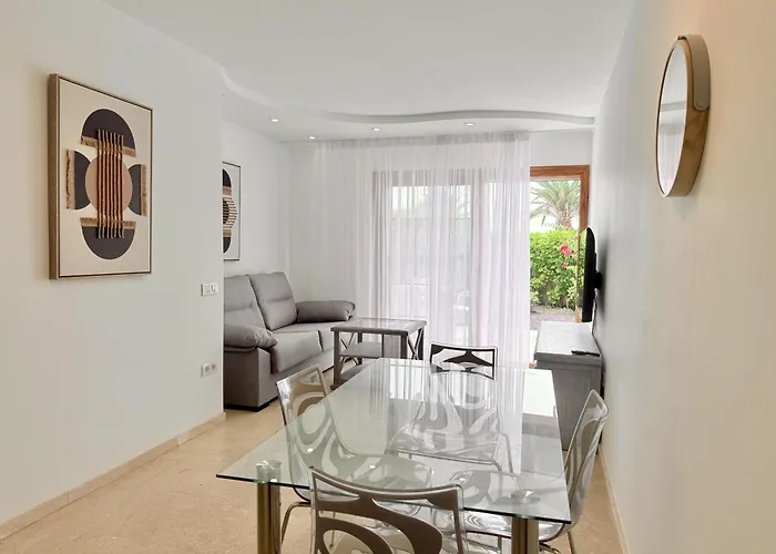 Playa Del Duque Beachside - Renovated 1br Pd1 Apartment *