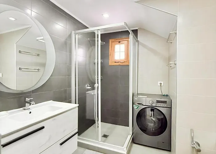 Playa Del Duque Beachside - Renovated 1br Pd1 Apartment Costa Adeje (Tenerife)