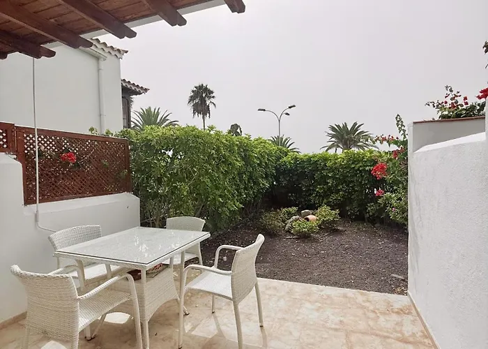 Playa Del Duque Beachside - Renovated 1br Pd1 Apartment