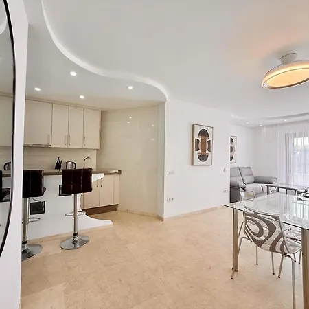 Playa Del Duque Beachside - Renovated 1br Pd1 Апартаменты