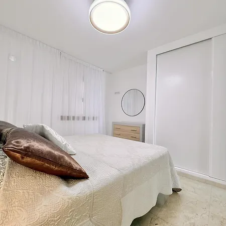 Playa Del Duque Beachside - Renovated 1br Pd1 아데제