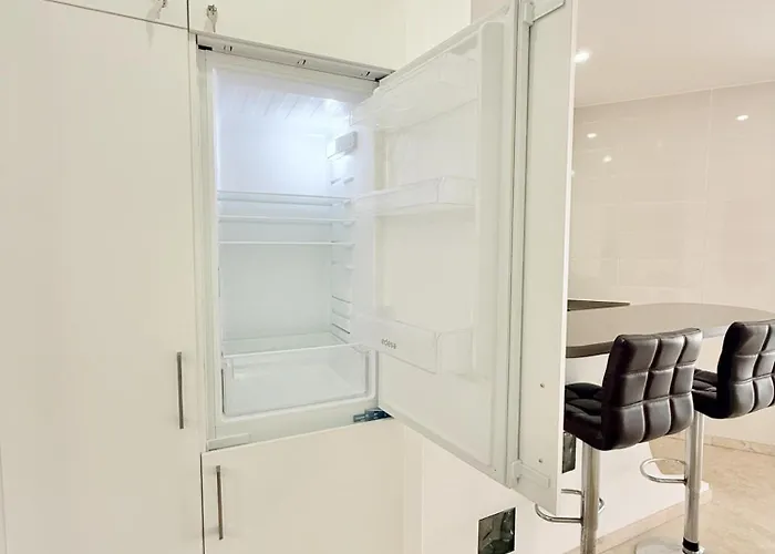 Playa Del Duque Beachside - Renovated 1br Pd1 Daire